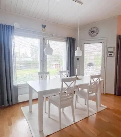 Perhekoti Saunalla Ja Pihalla Camping Järvenpää