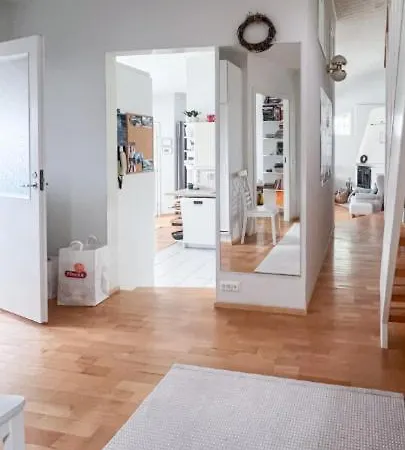 Perhekoti Saunalla Ja Pihalla Järvenpää